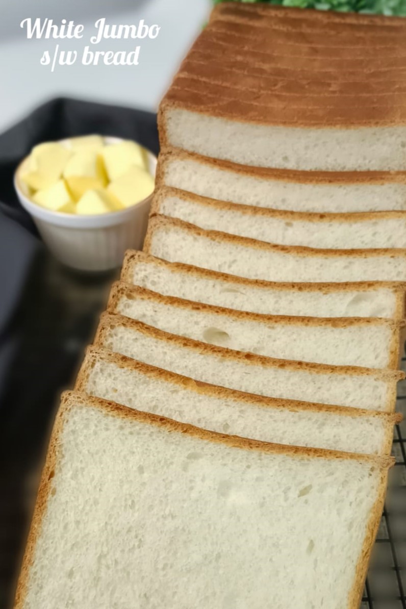White Jumbo Bread